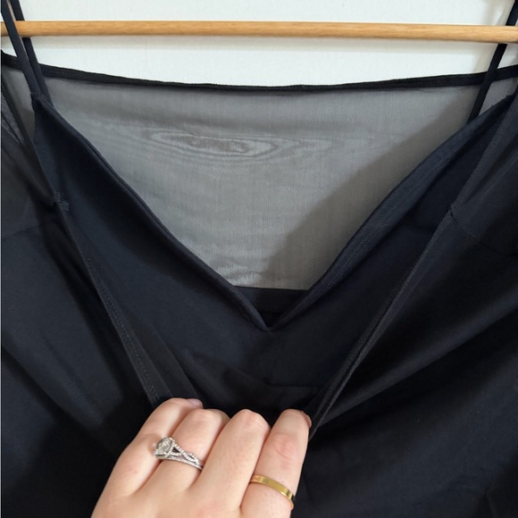 Abercrombie & Fitch Black Mesh Sleeve Cropped Long Sleeve Top size Large EUC - Picture 10 of 14